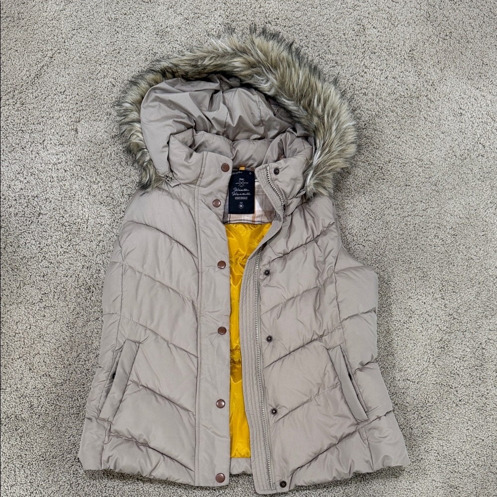 GAP Women's Tan Puffer Vest with Faux Fur Hood - size Medium
